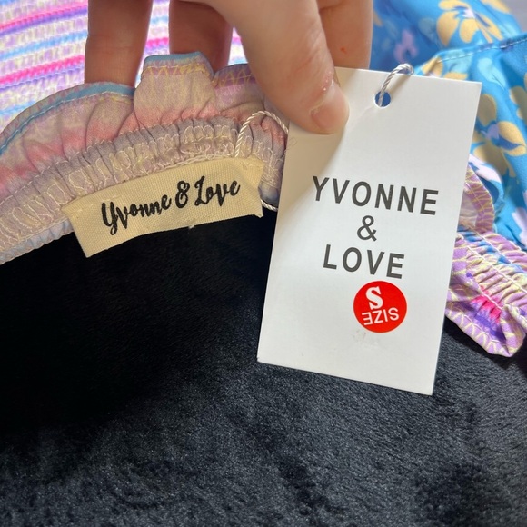 NWT Yvonne & Love Floral Blue and Purple Mini Dress - Picture 2 of 7